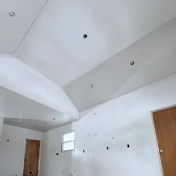 plastered tray ceiling in new construction